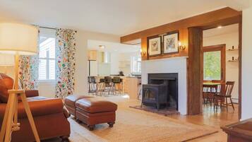 Smart TV, books, offices