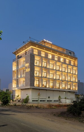 Front of property - 7 Rays Hotel (Udaipur)