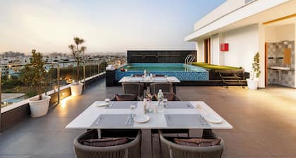 7 Rays Hotel