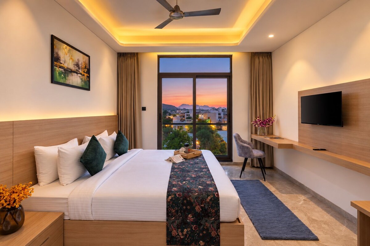 Premier Double Room, 1 Double Bed | WiFi (free), bed sheets