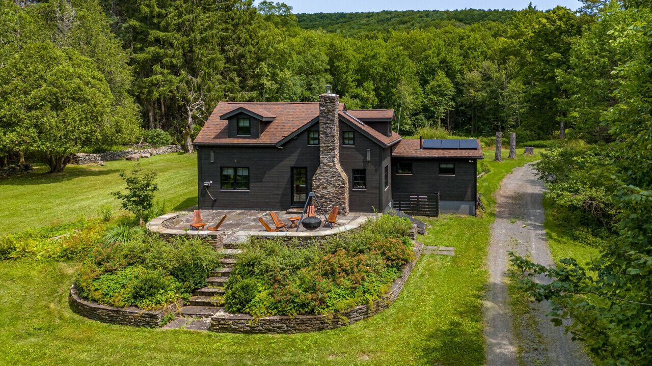 NEW: Stunning Soothing Retreat in Pine Hill