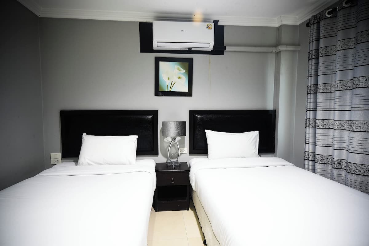In-room safe, desk, iron/ironing board, free WiFi