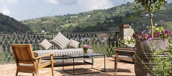 Stunning villa for 12 people with private pool, WIFI, TV, terrace and panoramic view, close to ...