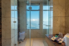 Executive Double Room, Valley View | Bathroom