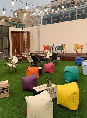 Rooftop terrace - KOZAYO Hongdae Hostel (Seoul)