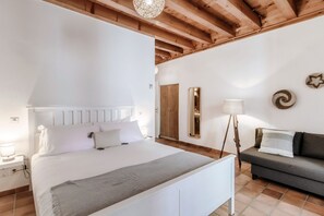 Fer et planche à repasser, Wi-Fi gratuit, draps fournis