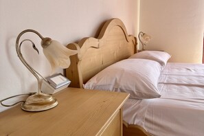 2 habitaciones, tabla de planchar con plancha y wifi gratis