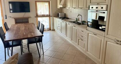 Ai Fol 6 - Center and Station