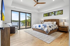 5 bedrooms, desk, free WiFi, bed sheets - Moonlight Manor - Private Pool, Theatre Room & More! (Sunrise Beach)