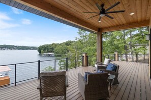 صورة غير مصنفة، 3 من 76، زرّ