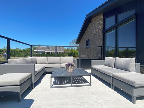 Neuws Holidayhome Panda with terrace on south, near woods