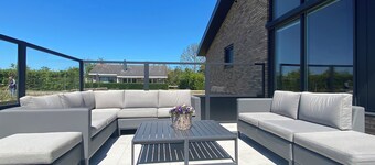 Neuws Holidayhome Panda with terrace on south, near woods