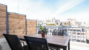 Apartemen, 1 kamar tidur, balkon, pemandangan kota | Teras/patio