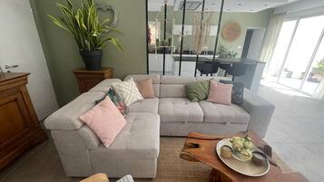 TV, table tennis, books