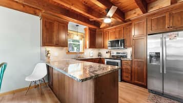 Signature Cabin, Patio, Mountain View | Private kitchen | Fridge, microwave, oven, stovetop
