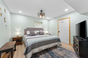 Signature Cabin, Patio, Mountain View | 3 bilik tidur, dihias secara berasingan 