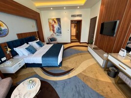 Minibar, wifi gratis y ropa de cama 
