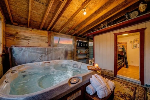 Gone Fishin' | Private Hot Tub, BBQ & Garage Lounge | Pet-Friendly Mountain Hideaway in Story, WY | 3 Bed, Sleeps 6 | 20 Min to Sheridan