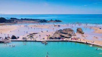 Beach nearby, sun-loungers