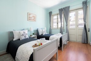 3 quartos, ferros/tábuas de passar roupa, Wi-Fi, roupa de cama
