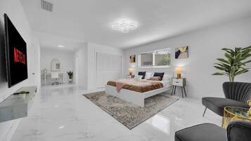 Setrika/meja setrika, Wi-Fi, dan seprai linen