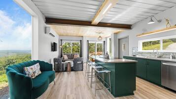 Rumah Eksekutif, 3 kamar tidur, pemandangan gunung | Dapur pribadi | Lemari es, microwave, oven, dan kompor