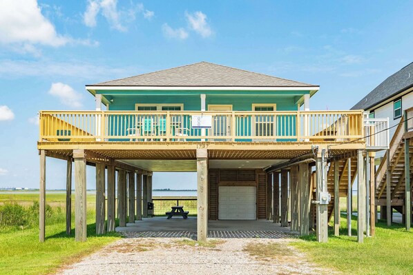 Exterior - Get Your Beach Retreat On at The Blue Crab! (Surfside Beach)