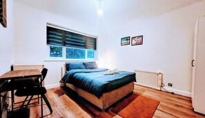 House | 3 bedrooms, iron/ironing board, free WiFi, bed sheets - Bas Charming 3 Bedroom House (Manchester)