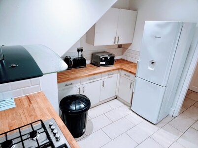 Bas Charming 3 Bedroom House