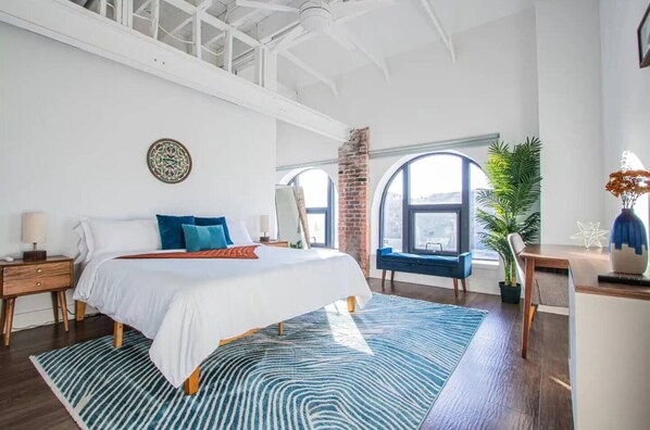 1 غرفة نوم ومكتب ومكواة/لوح كي وسرير سفر