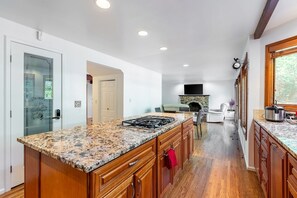 Interior - Spacious 3BR Redmond Home with Fireplace & BBQ (Redmond)