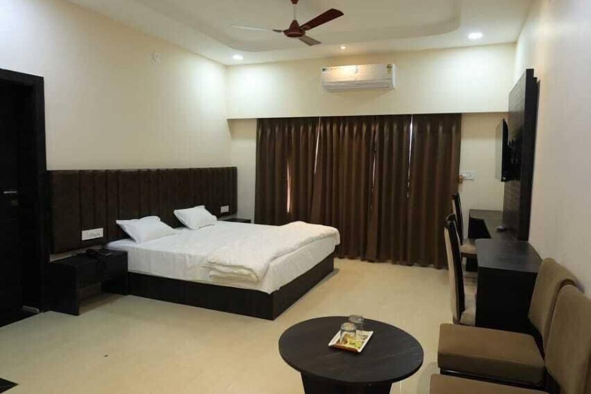 Kamar Double Deluks | Meja kerja, ruang kerja ramah laptop, dan Wi-Fi gratis