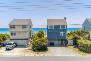 Two houses with a view of the ocean. - Almost Beachfront - Cozy 2nd Row Home with 4 Bedrooms (Surf City)
