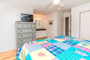 4 bedrooms, iron/ironing board, free WiFi, bed sheets - Almost Beachfront - Cozy 2nd Row Home with 4 Bedrooms (Surf City)