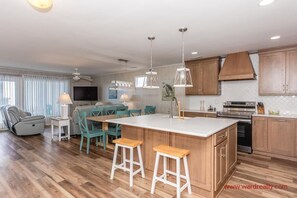 Private kitchen - Barefoot Bungalow-A favorite of ours and many guests, (Surf City)