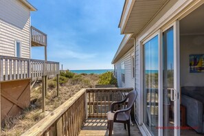 Property grounds - Barefoot Bungalow-A favorite of ours and many guests, (Surf City)