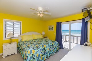 3 bedrooms - Fins To The Left -Oceanfront 3 BR. (Surf City)