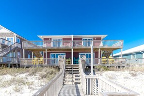 Exterior - Fins To The Right- Oceanfront 3 Br. (Surf City)