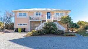 Exterior - Happy Ours - Classic H-Plan Cottage Oceanfront 4 BR. (Surf City)
