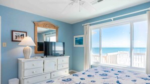 4 bedrooms, iron/ironing board - Happy Ours - Classic H-Plan Cottage Oceanfront 4 BR. (Surf City)
