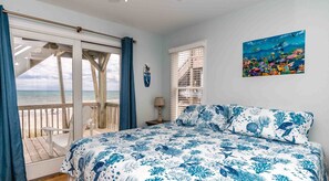 5 bedrooms - Simple Pleasure Oceanfront in Surf City, NC—perfect for 15! (Surf City)