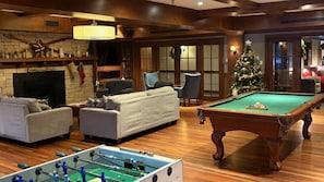 Games room - Mont-Tremblant - Château Beauvallon-Two Bedroom Suite (Mont-Tremblant)