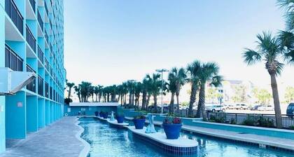 LA7 Ocean View beautiful condo right on the beach