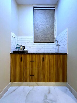 Deluxe Single Room | Private kitchen