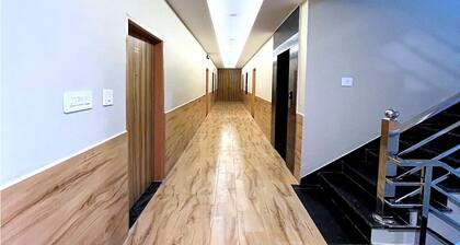 Hotel Vrinda Niddhivan- near Prem mandir