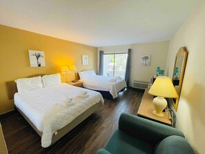 Iron/ironing board, WiFi, bed sheets