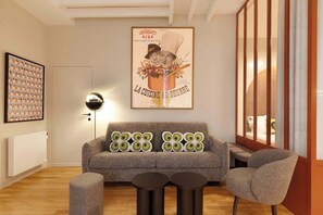 Interior - A Wonderful 2-BR/2BA in Montmartre (Paris)