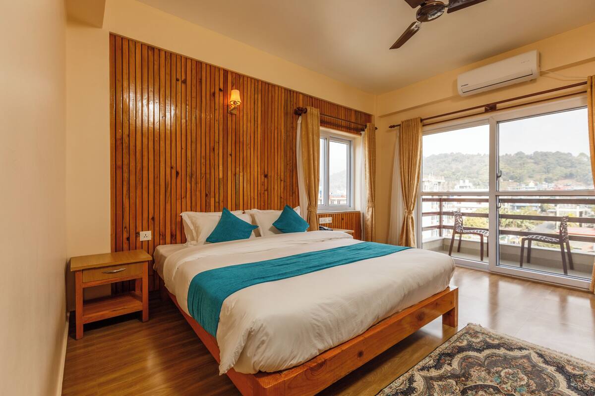 Double Room, Mountain View | Desk, WiFi (free)