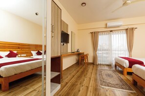 Quadruple Room | Desk, free WiFi - Shekhar's Place (Pokhara)