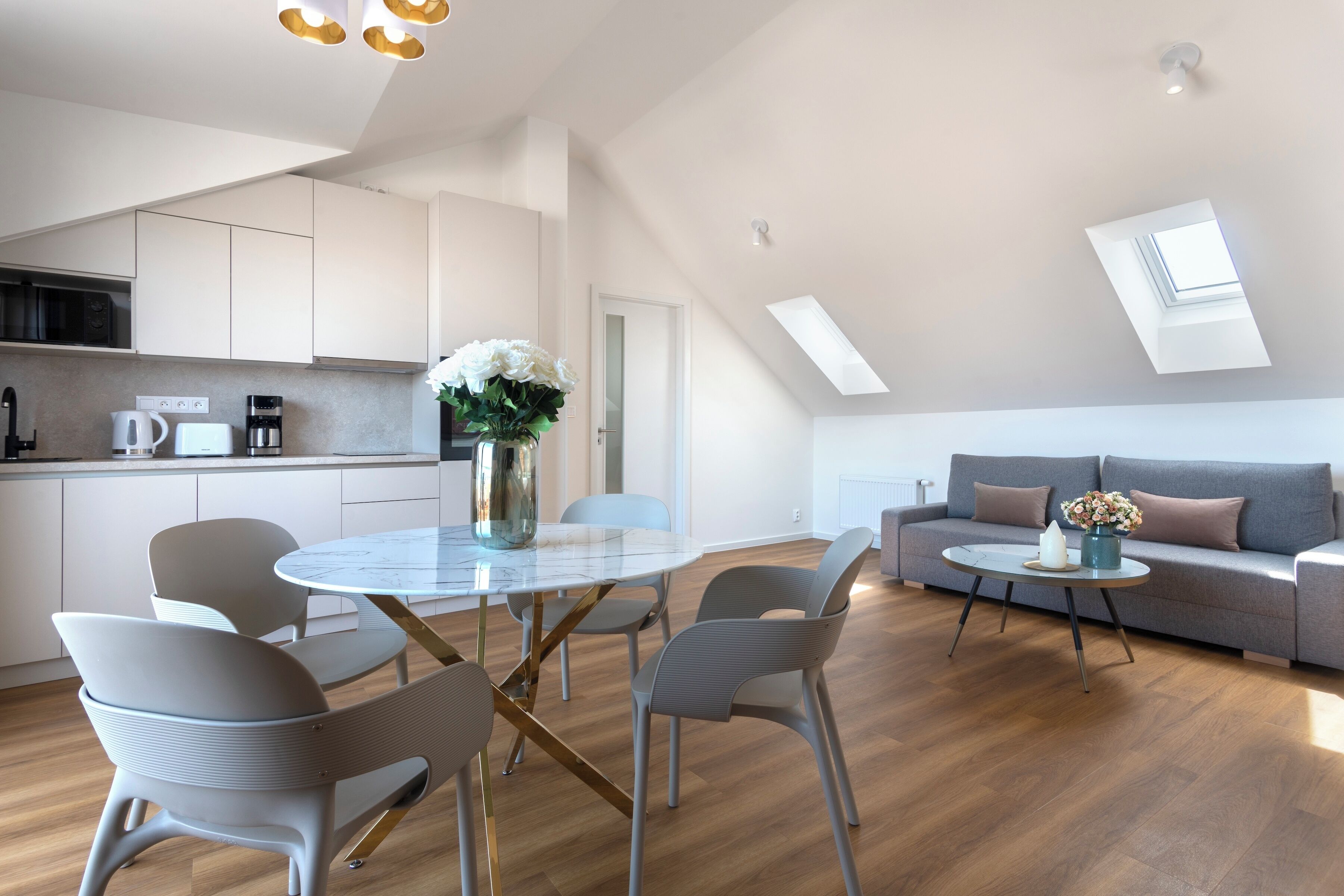 Luxury Apartment, Terrace, City View | Dapur peribadi | Peti sejuk mini, ketuhar gelombang mikro, dapur 